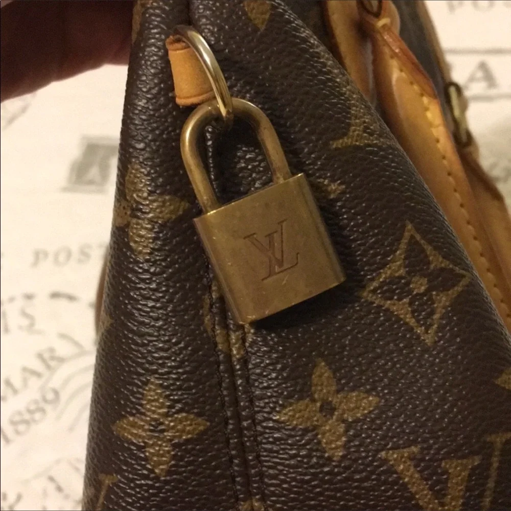 Authentic Louis Vuitton Lockit Bag - Picture 7 of 8